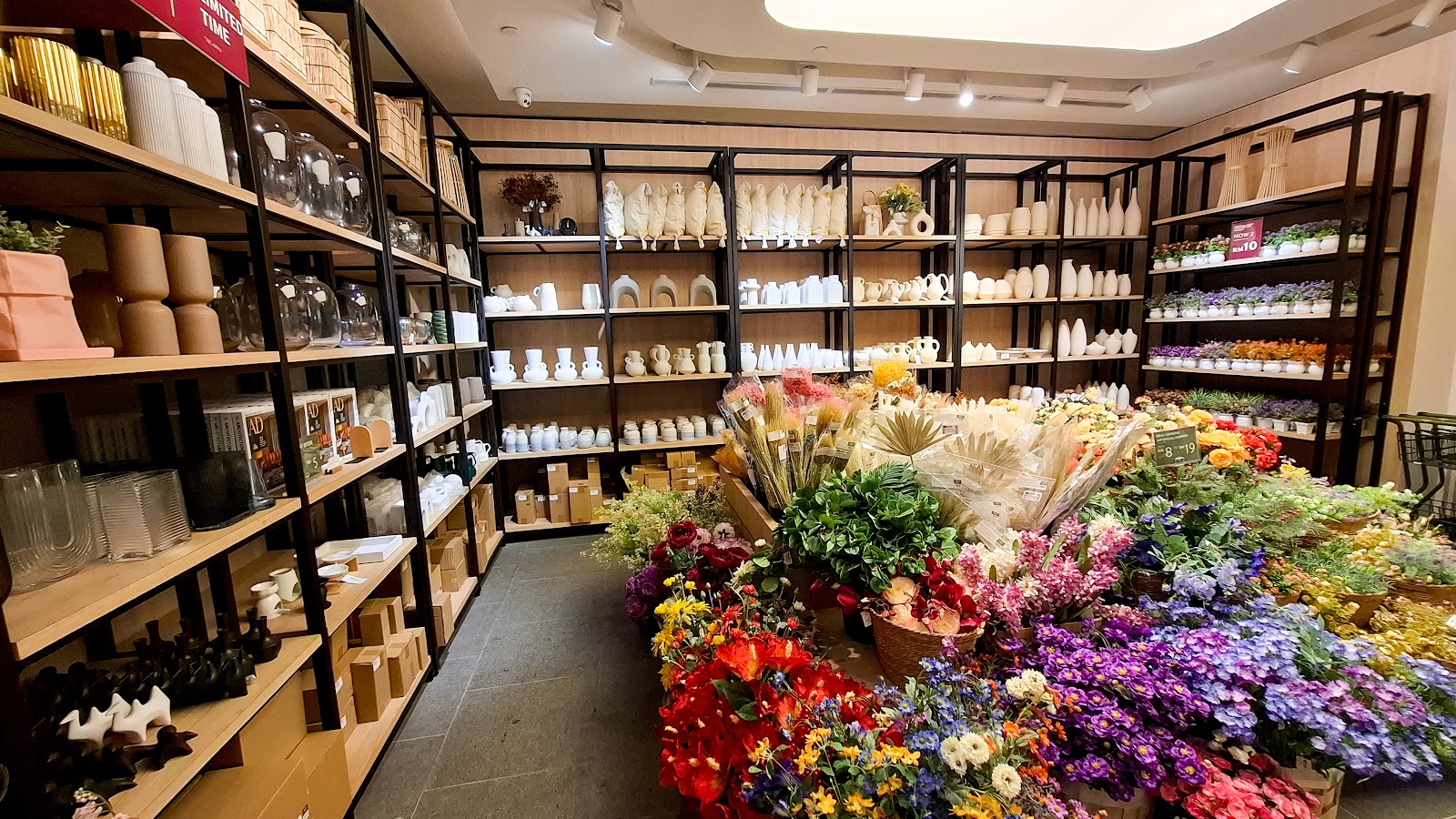 Objet Sunway Pyramid 6